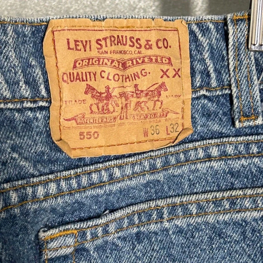 VINTAGE Levis 550 Jeans Mens 36x32 Blue Relaxed Fit Tapered Leg Denim